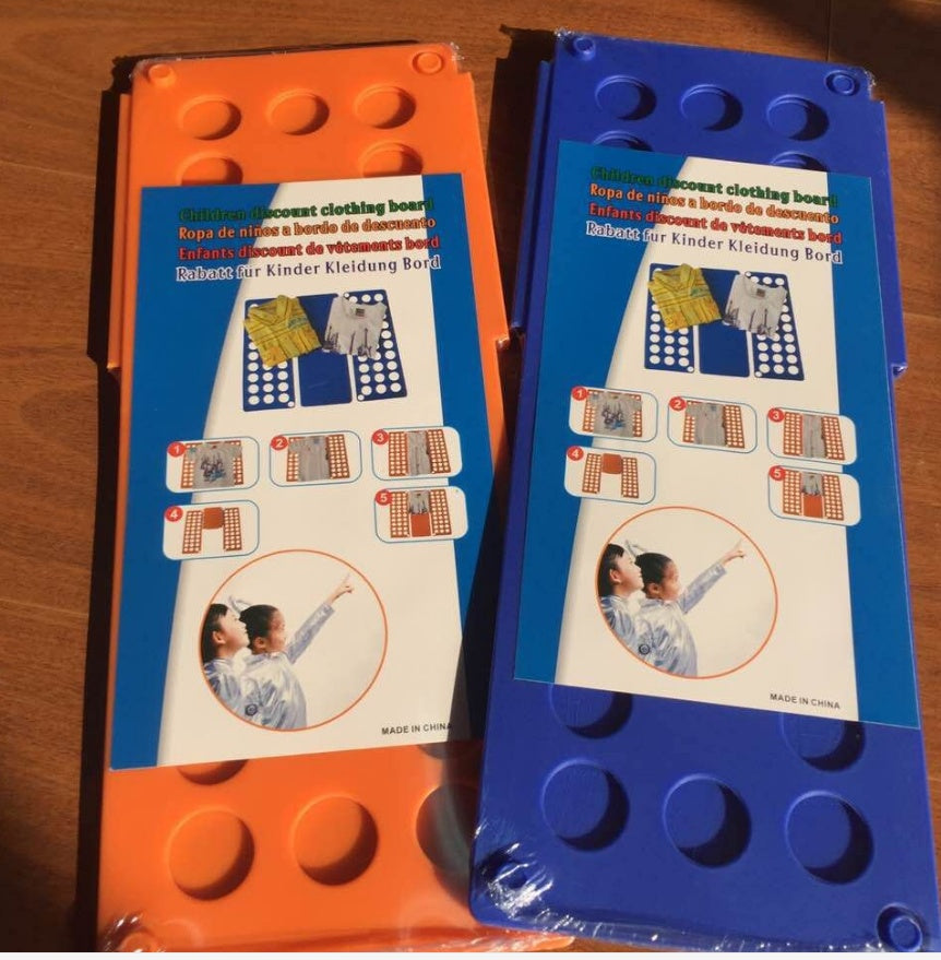 Quick folding clothes board