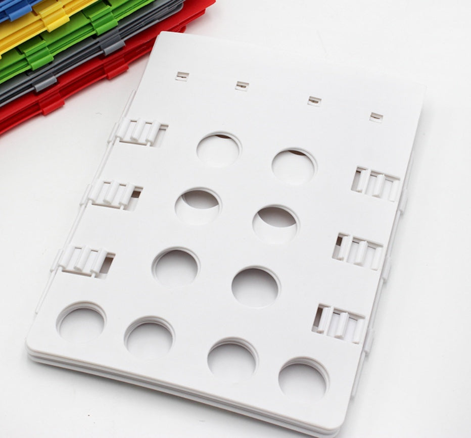 Quick folding clothes board